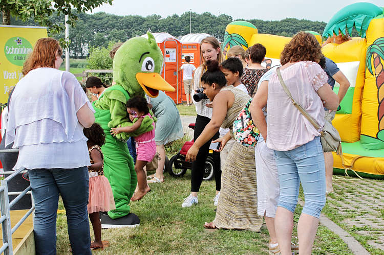 9-6-2018 - Proeverij in zomersfeer door de PLUS in Waarder_26